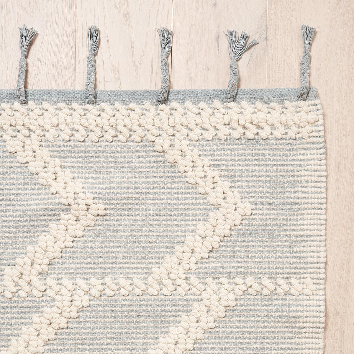 Malta French Knot 5' x 7' Rug in Sky